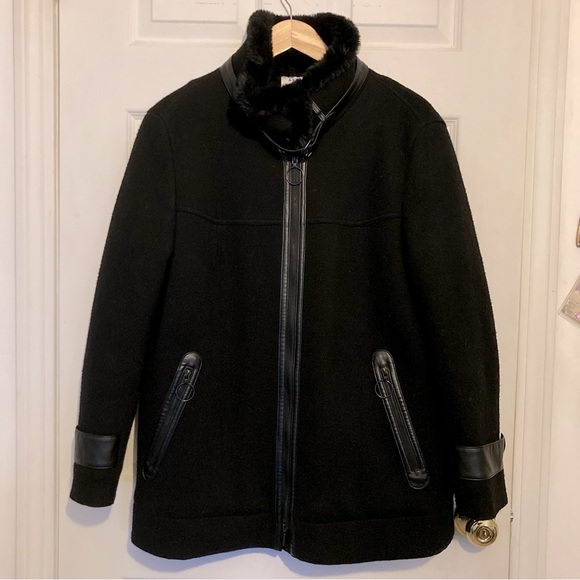 Akris Punto Wool Winter Coat with Faux Fur Collar and Faux Leather Accents